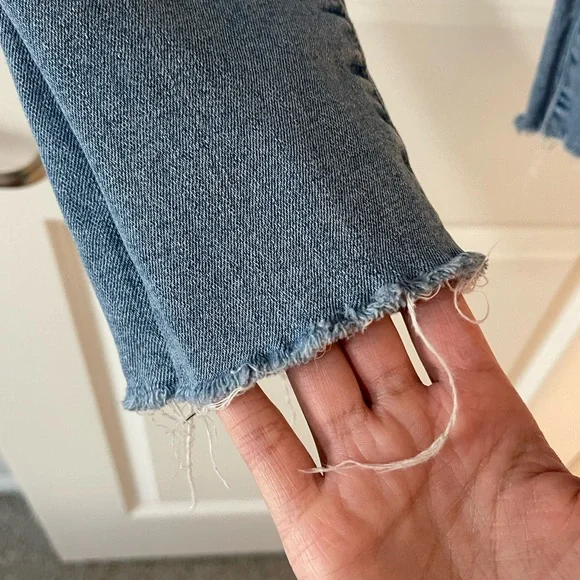 Lucky brand light wash jeans - Picture 5 of 8